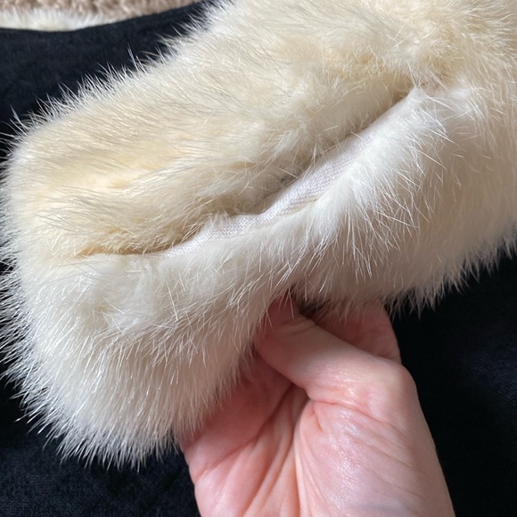 VTG 50’s 60’s Black Swing Coat Ivory Fur Collar Trim - Picture 15 of 15